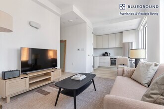 150 Lawrence St in Brooklyn, NY - Foto de edificio - Building Photo