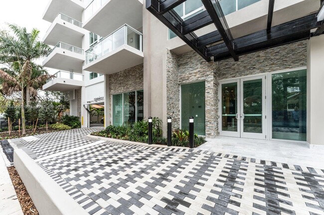 1850 Monroe St, Unit 305 in Hollywood, FL - Building Photo - Building Photo