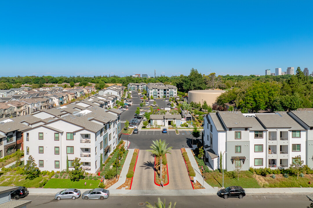 The Strand in West Sacramento, CA - Building Photo