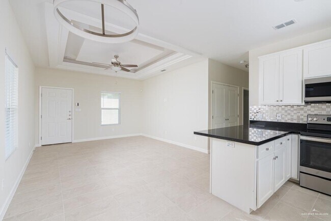 1040 English Ave-Unit -8 in Edinburg, TX - Building Photo - Building Photo