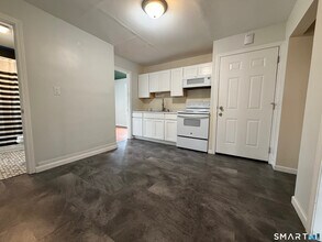 244 Main St in Manchester, CT - Building Photo - Building Photo