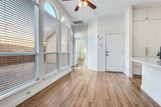 3610 Granbury Dr in Dallas, TX - Building Photo - Building Photo