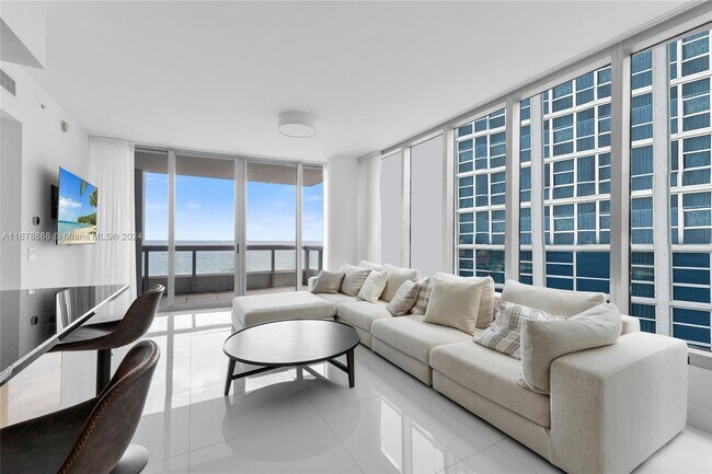 6899 Collins Ave, Unit 708 in Miami Beach, FL - Building Photo - Building Photo