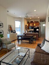 2129 W Potomac Ave, Unit Third in Chicago, IL - Building Photo - Building Photo