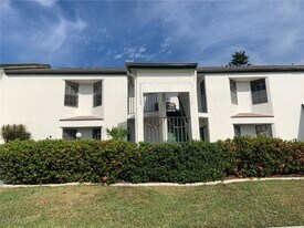17160 Hawks Nest in Ft. Myers, FL - Building Photo