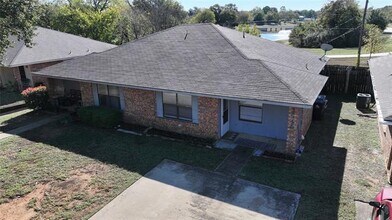 2546 Windy Pine Ln in Arlington, TX - Building Photo - Building Photo