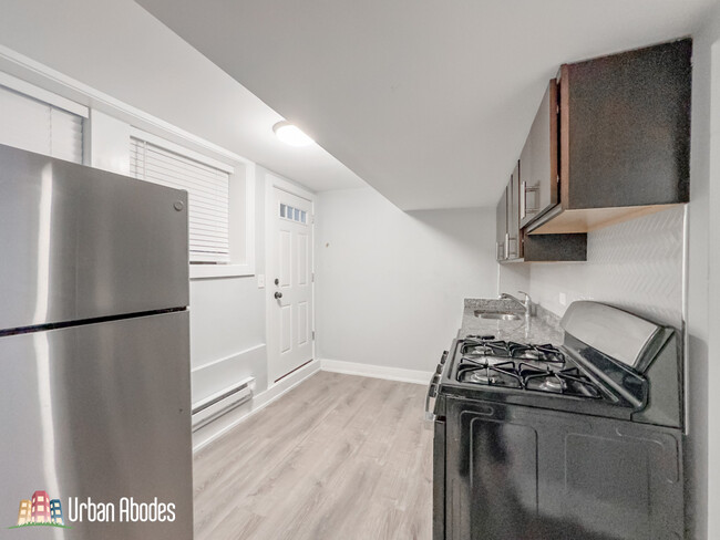 4447 N Wolcott Ave, Unit M09B in Chicago, IL - Building Photo - Building Photo