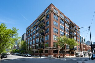 850 W Adams St, Unit 6E in Chicago, IL - Building Photo