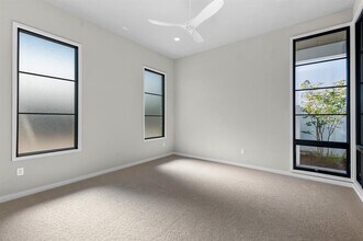 6802 Adeline Wy in Austin, TX - Building Photo - Building Photo
