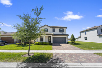 8190 Cinch Way in Greenacres, FL - Building Photo - Building Photo