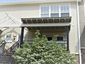 1105 Tree Top Way, Unit The Woodlands 3BR 3BA in Knoxville, TN - Building Photo - Building Photo