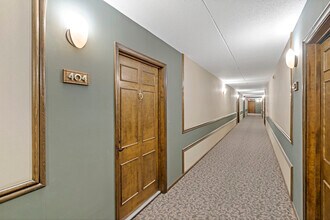 6730 Vernon Ave S, Unit Fountain Woods II 404 in Minneapolis, MN - Building Photo - Building Photo