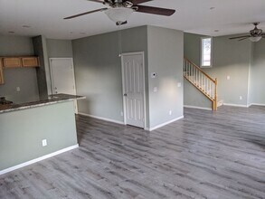 8956 Aurora Bay Ct in Las Vegas, NV - Building Photo - Building Photo