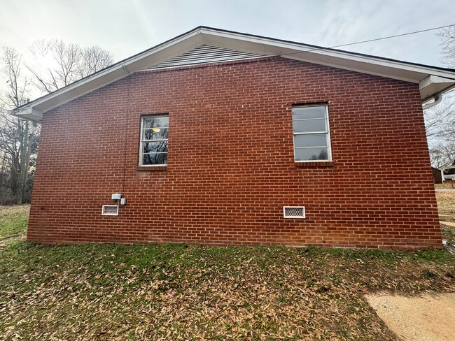 126 Woodland Ave in Shelby, NC - Building Photo - Building Photo