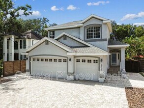 6105 S Elkins Ave in Tampa, FL - Building Photo - Building Photo