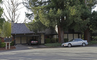 975 Almanor Ct in Lafayette, CA - Foto de edificio - Building Photo