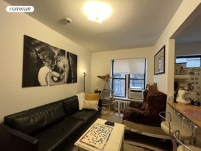 536 E 82nd St in New York, NY - Building Photo - Building Photo