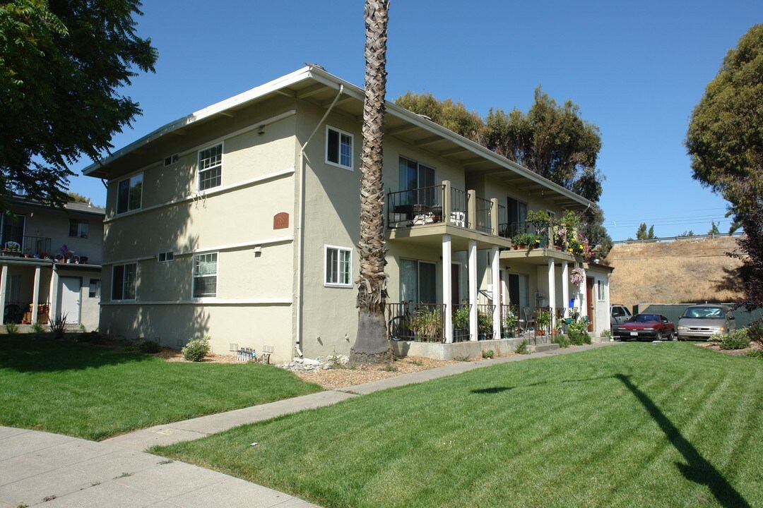 2382 William Dr in Santa Clara, CA - Building Photo