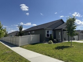 13012 Shortline St in Rathdrum, ID - Building Photo - Building Photo