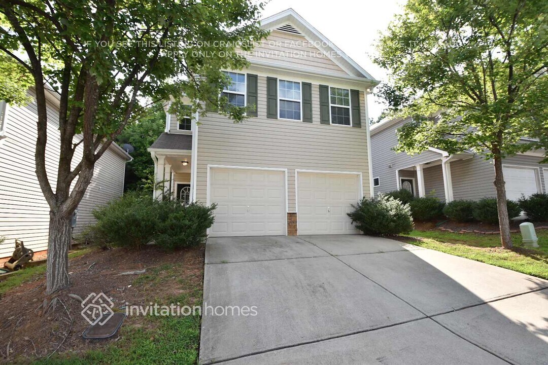 483 Lobdale Falls Dr in Lawrenceville, GA - Building Photo
