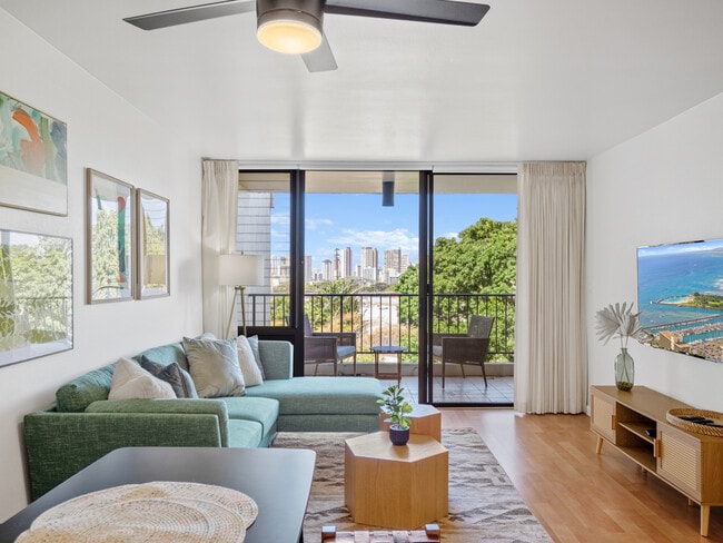 property at 3138 Waialae Ave