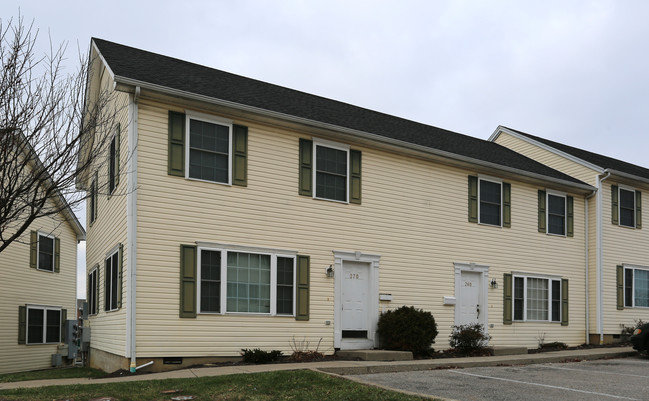 Cold Springs Townhomes in Highland Heights, KY - Building Photo - Building Photo