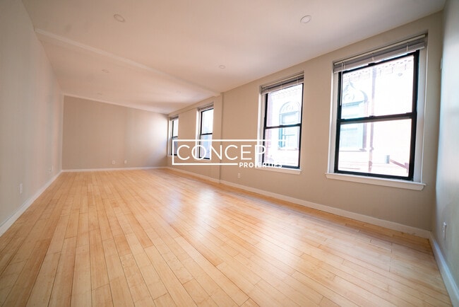 property at 1661 Washington St