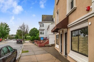 190 Main St in Malden, MA - Building Photo - Building Photo