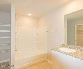 136 Romain Picard Dr in Maurice, LA - Building Photo - Building Photo