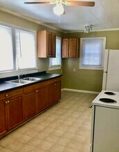 109 Brooks St in Burlington, NC - Building Photo - Building Photo