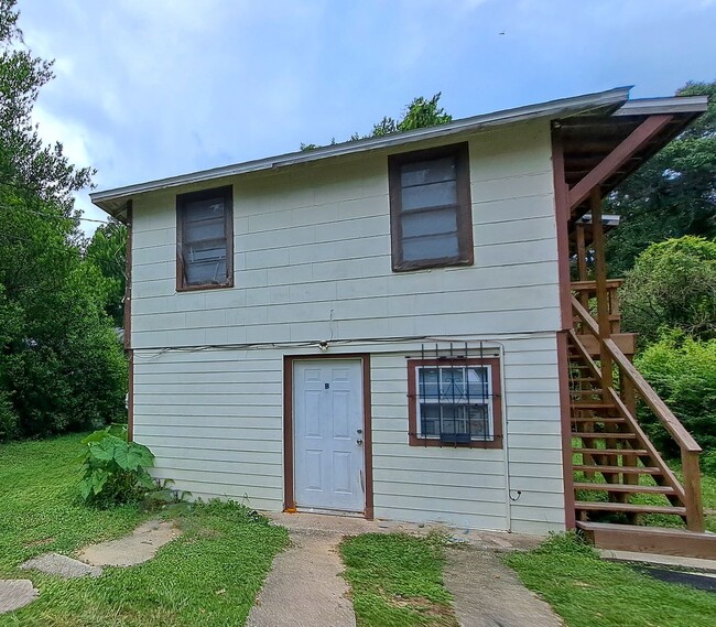 property at 3206 W Gadsden St