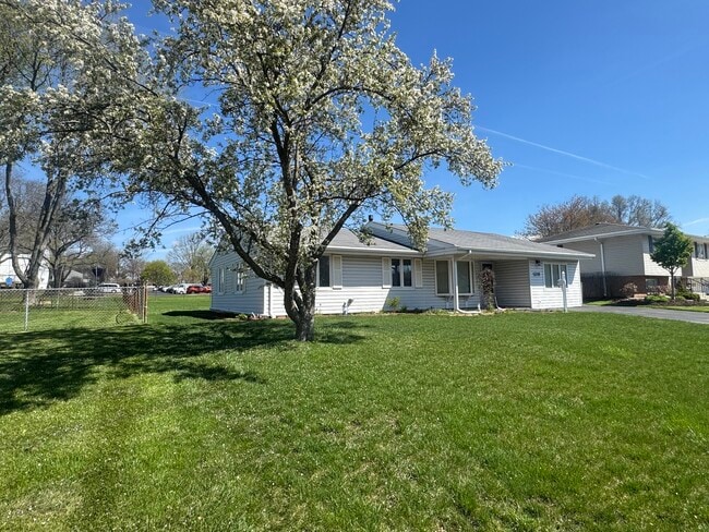 property at 1310 Somerset Ln