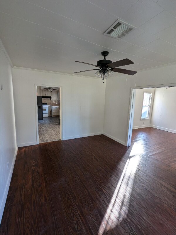 510 E Cedar St in Crowley, LA - Foto de edificio - Building Photo