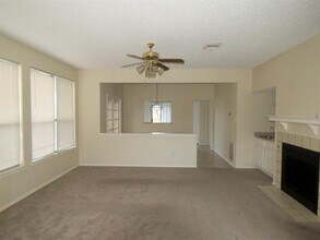 2240 Arbor Creek Dr in Carrollton, TX - Building Photo - Building Photo