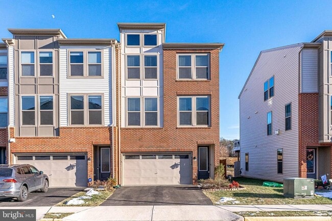property at 42440 Dogwood Glen Square