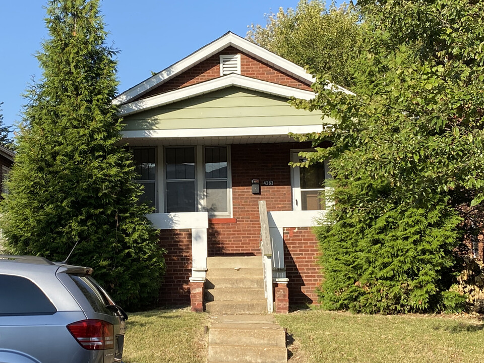 4263 Ellenwood Ave in St. Louis, MO - Building Photo