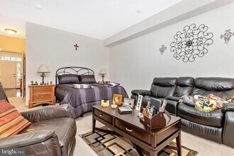 12751 Longford Glen Dr in Germantown, MD - Building Photo - Building Photo