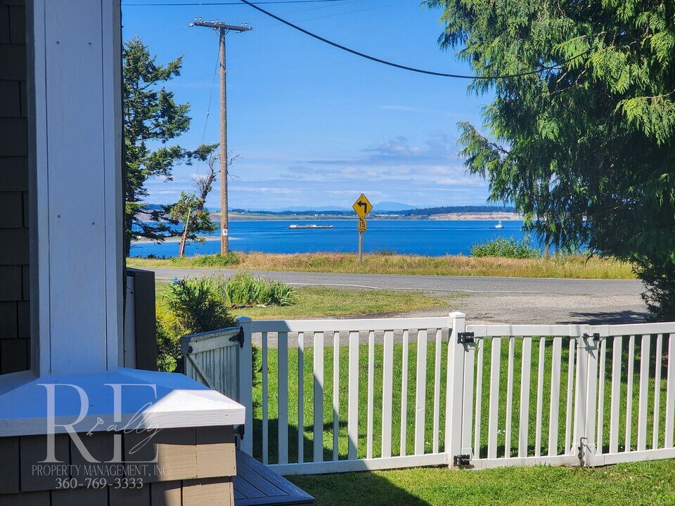 309 V St in Port Townsend, WA - Building Photo