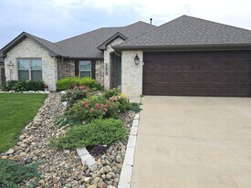 11513 Lindsey Gdn Dr in Tyler, TX - Building Photo