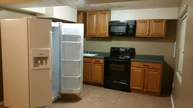 12084 S Allison Park Ct in Draper, UT - Foto de edificio - Building Photo