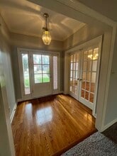 8570 Meadow Green Dr in Memphis, TN - Building Photo - Building Photo