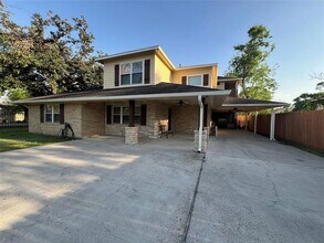 1014 Roxella St in Houston, TX - Building Photo - Building Photo
