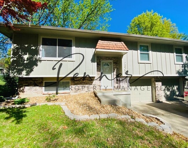 property at 2309 SW Keystone Dr