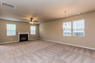 618 Royal Crest Ct in Canton, GA - Building Photo - Building Photo