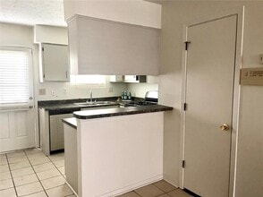 464 Prince of Wales in Stone Mountain, GA - Building Photo - Building Photo