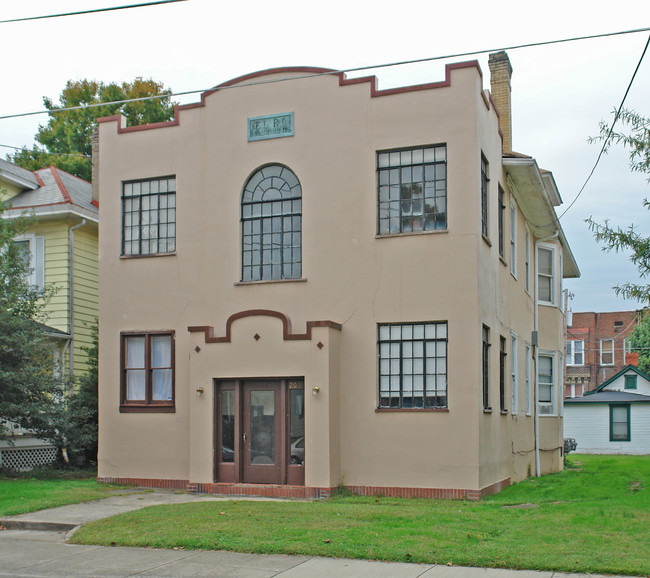 209 Beauregard St in Charleston, WV - Foto de edificio - Building Photo