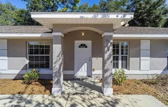 3630 NE 8th Pl, Unit 304 in Ocala, FL - Building Photo - Building Photo