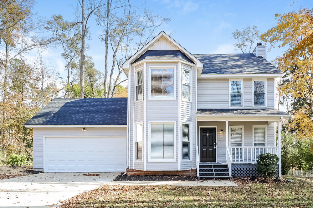 24 Pine Grove Cir in Newnan, GA - Building Photo