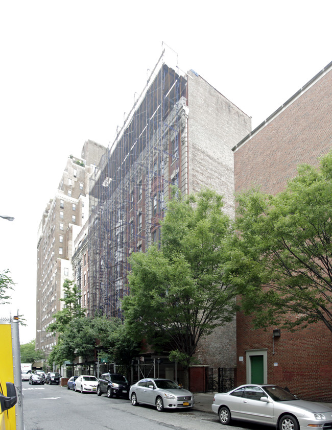 311  W 95th Street in New York, NY - Building Photo - Building Photo