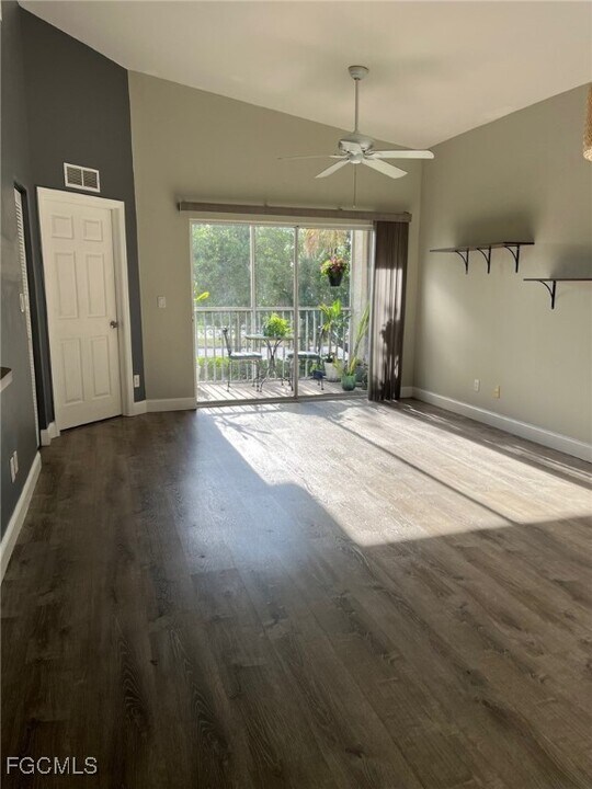 4109 Bellasol Cir in Ft. Myers, FL - Building Photo